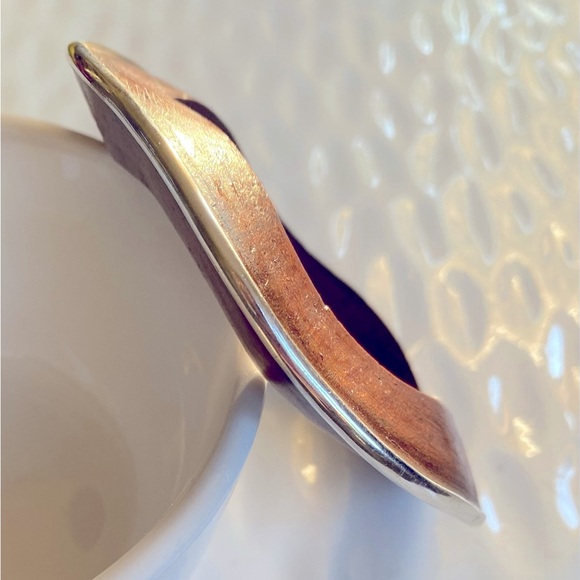 Silpada B1662 Rosewood wavy Bangle with Sterling Silver Accent - Picture 9 of 11